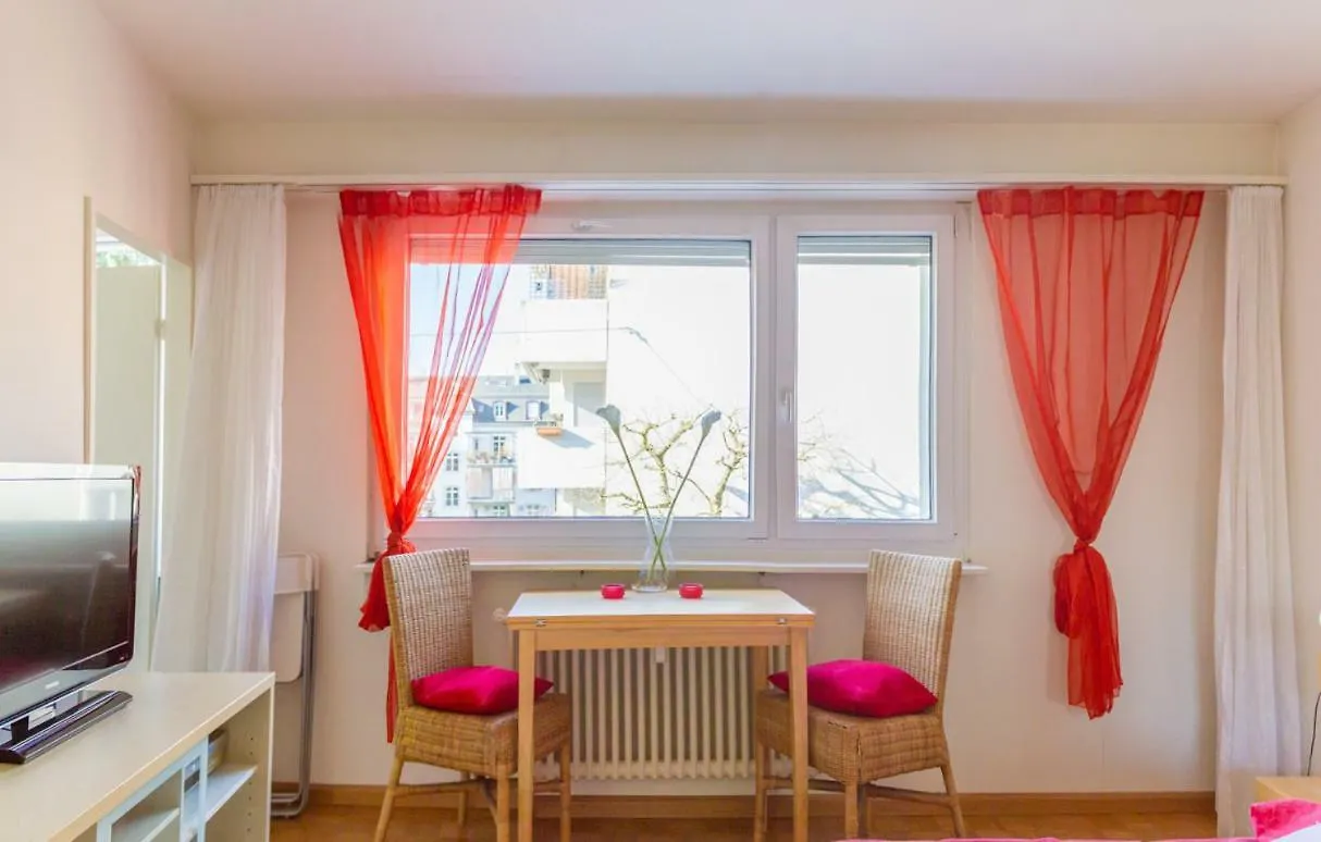 Apartment Am Rhein Basilej